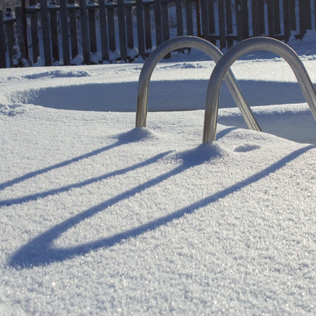 How to protect your pool during freezing temperatures